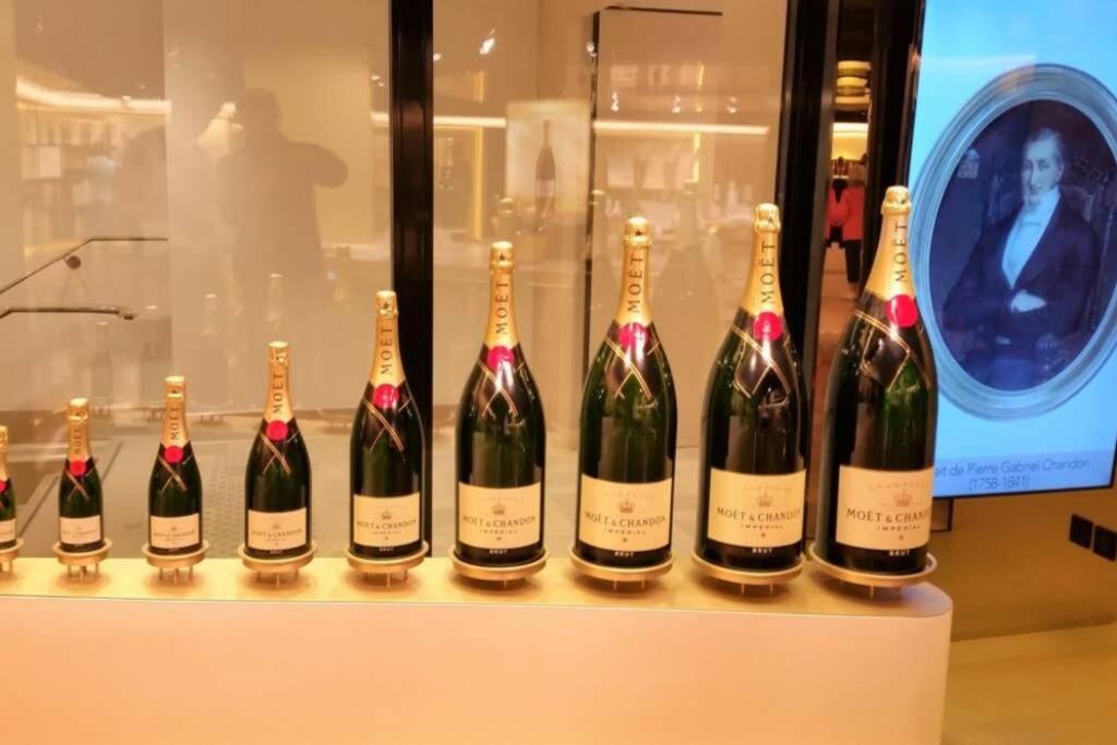 Suite Premium Le Figaro 2 Épernay Exteriér fotografie