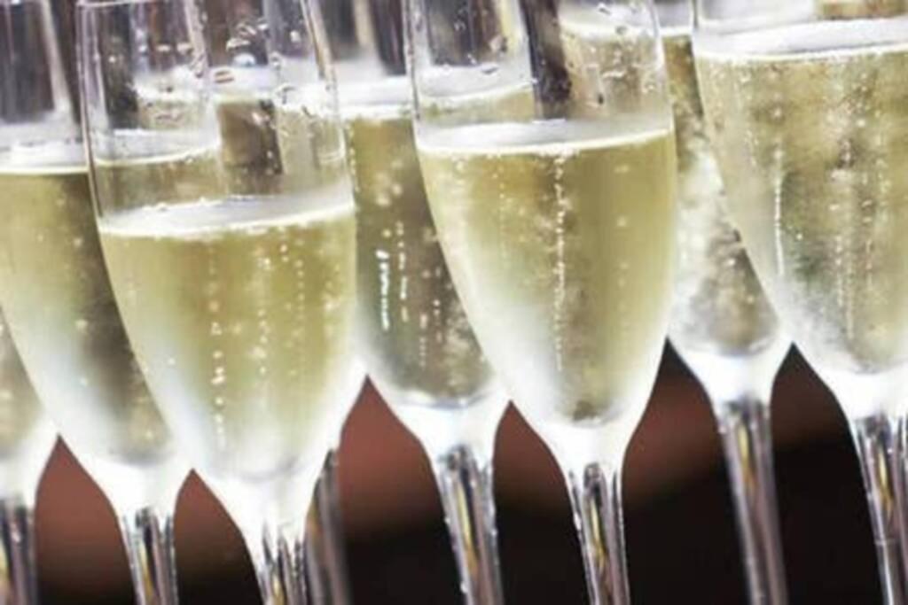Suite Premium Le Figaro 2 Épernay Exteriér fotografie