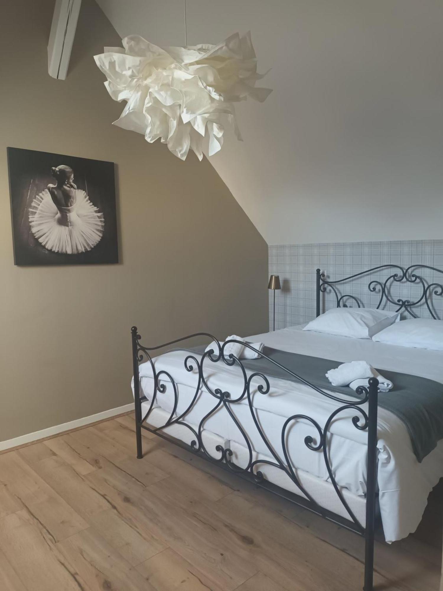 Suite Premium Le Figaro 2 Épernay Exteriér fotografie